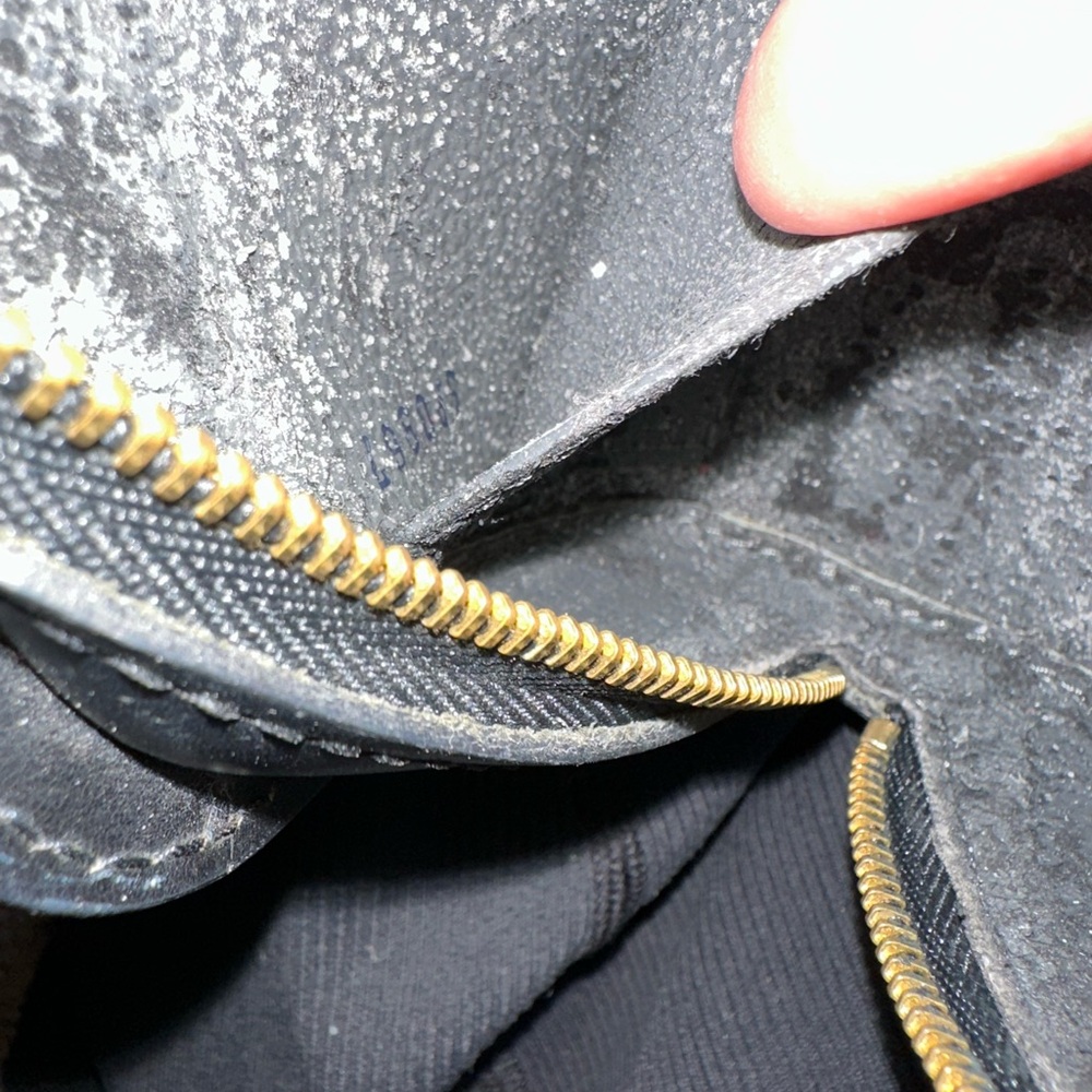 Louis Vuitton Epi leather Dauphine clutch black - Picture 10 of 10